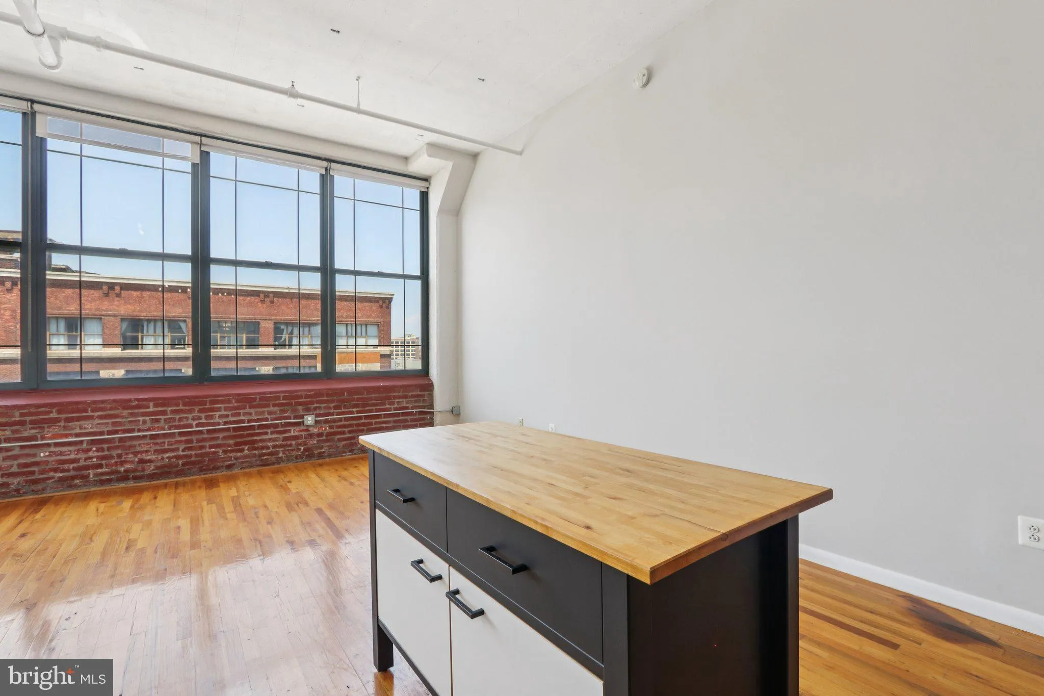 Philadelphia, Pennsylvania 19107, United States, 1 Bedroom Bedrooms, ,1 BathroomBathrooms,Residential,Coming Soon,163898