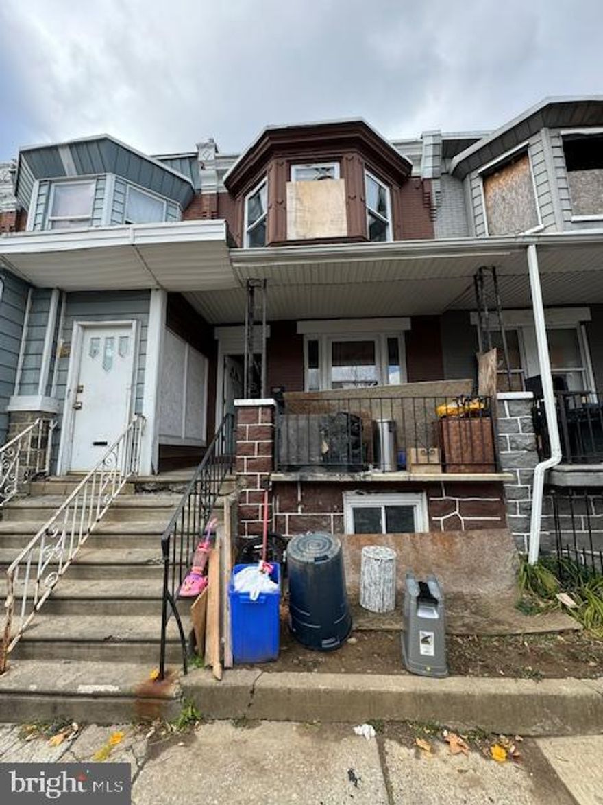 Great deal in the Haddington neighborhood of Philadelphia over on 154 N. Salford Street. 
It's a 3-bedroom, 1-bath and sits in 1,020 sq. ft. of space, full of potential.

Whether you're an investor seeking your next project or a buyer looking to flip, rent, or customize, this property offers incredible flexibility.

Don't miss out on this versatile investment!