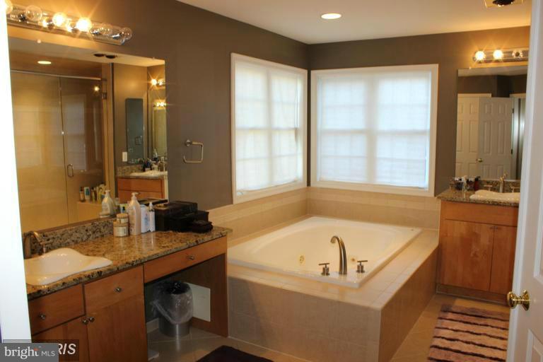 CHAPEL GROVE - Residential