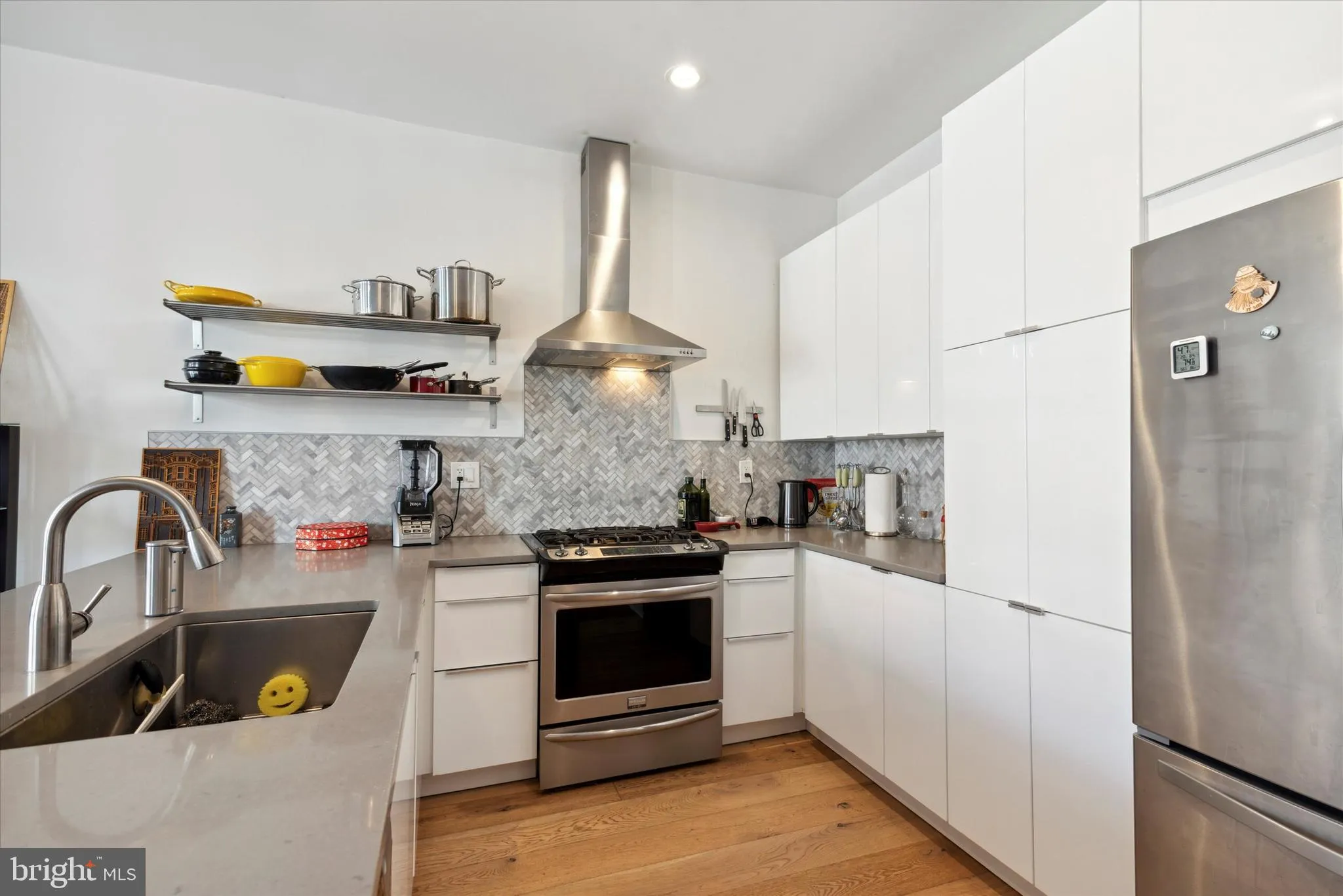 Philadelphia, Pennsylvania 19123, United States, 2 Bedrooms Bedrooms, ,2 BathroomsBathrooms,Residential,Active,34043