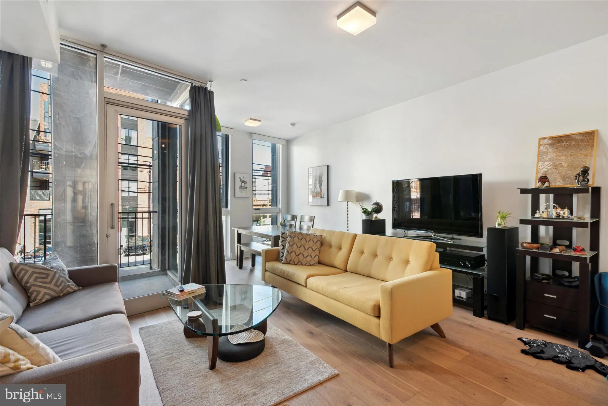 Philadelphia, Pennsylvania 19123, United States, 2 Bedrooms Bedrooms, ,2 BathroomsBathrooms,Residential,Active,34043