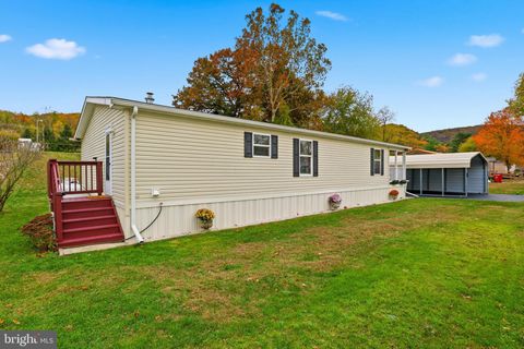 12 LARKEN LANE MOUNT HOLLY SPRINGS PA 17065