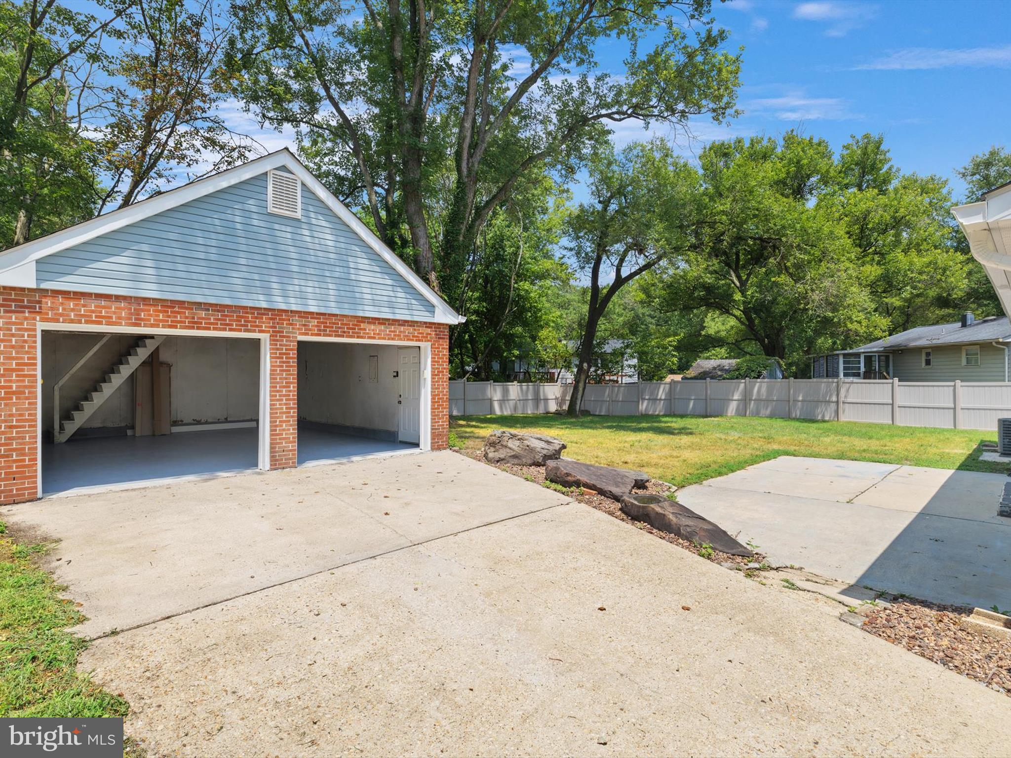 MARLBORO MEADOWS - Residential