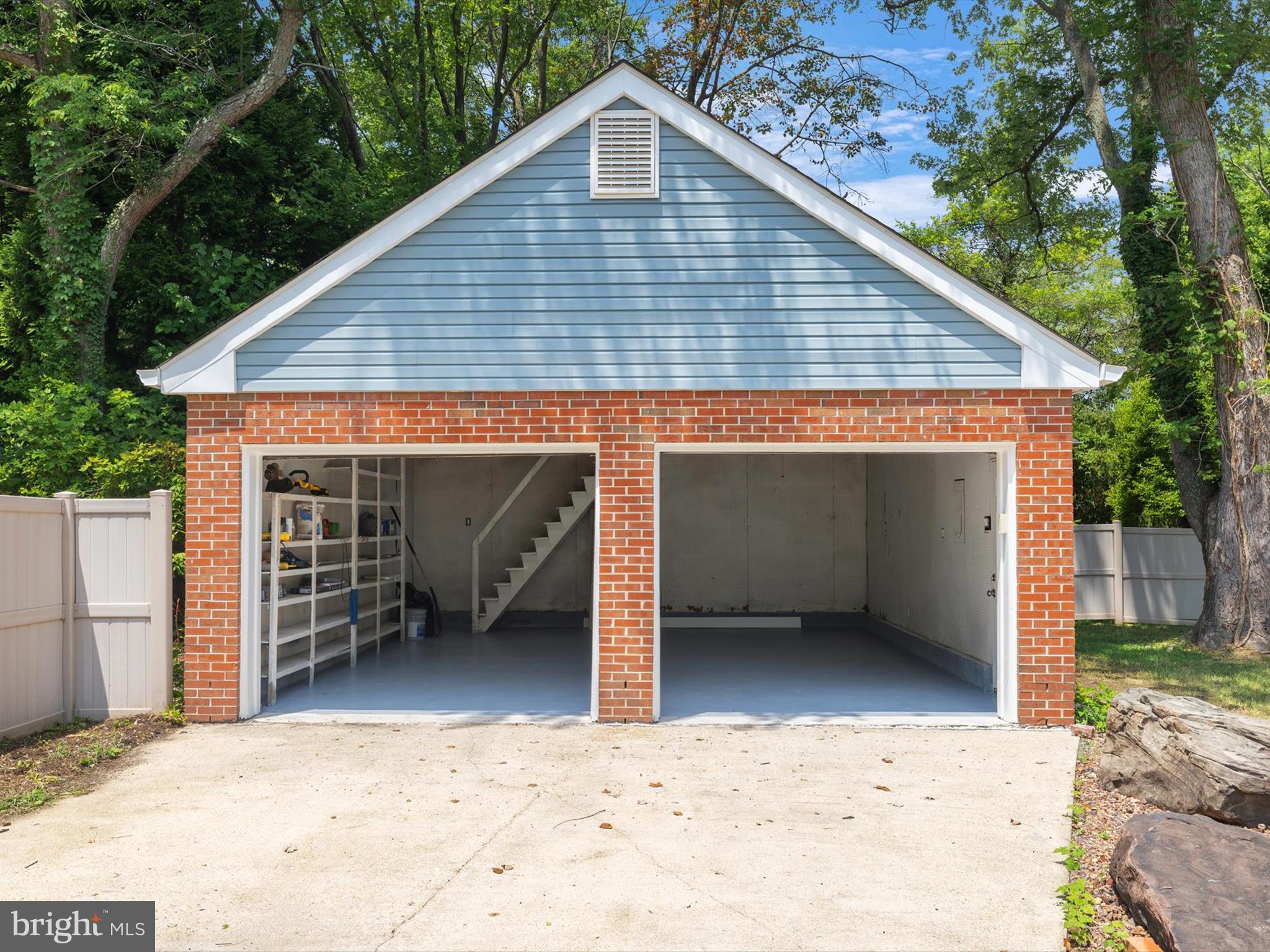 MARLBORO MEADOWS - Residential