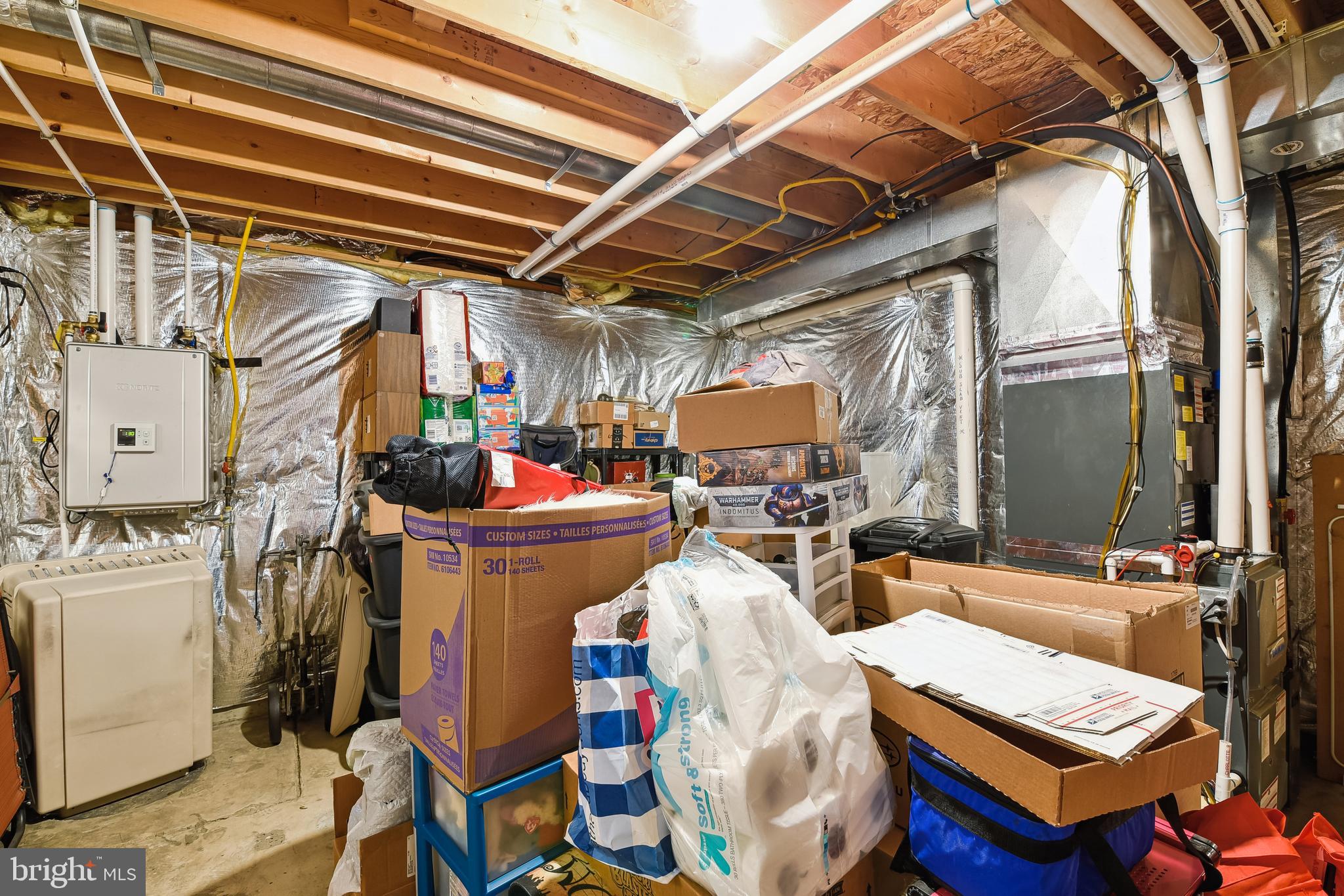 THE COURTS OF MALLORY - Residential