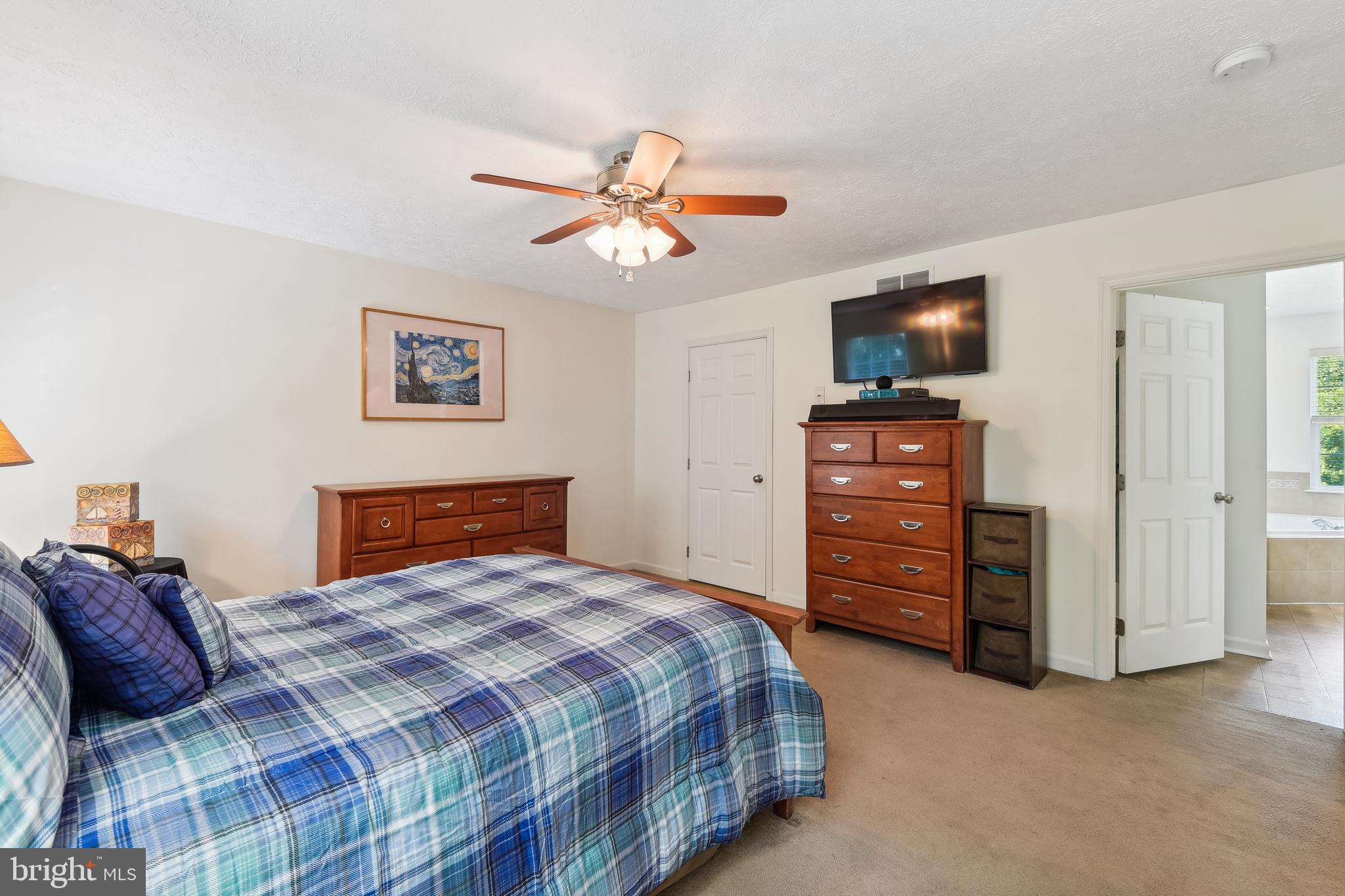 THE COURTS OF MALLORY - Residential