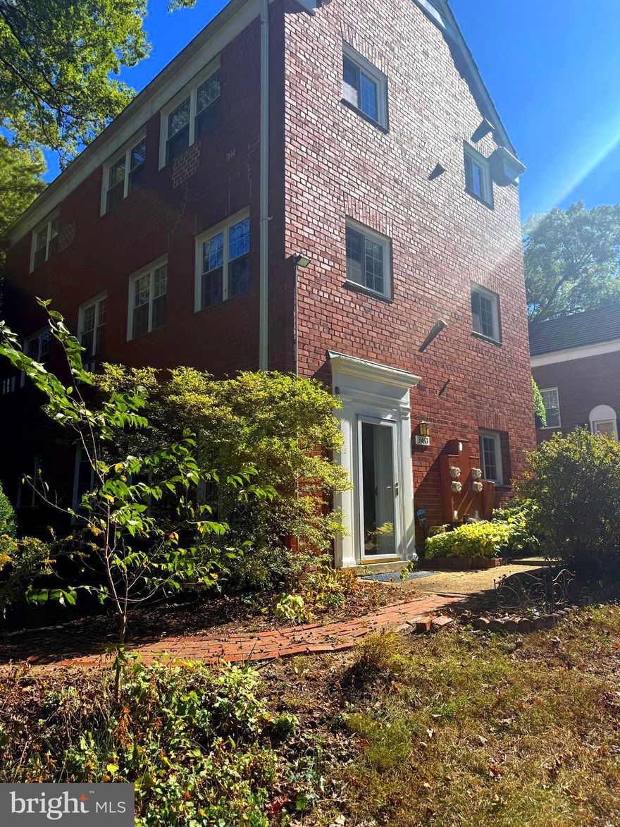 Probably Parkfairfax's largest brick patio facing  parkland. Patio level with replacement, double paned windows, newer Ikea kitchen cabinets with butcher block countertops.  Freshly painted, tons of closet space, strolling distance to Shirlington's shops, restaurants, inside beltway, non-stop bus service to Pentagon. 3 pools, 7 tennis courts, basketball, & volley ball courts. 5 minute stool to Shirlington's restaurants, bars, movie and live theatre, Harris Teeter grocery, library, post office and dog park. Laundry and extra storage unit at end of building about 40 steps away.