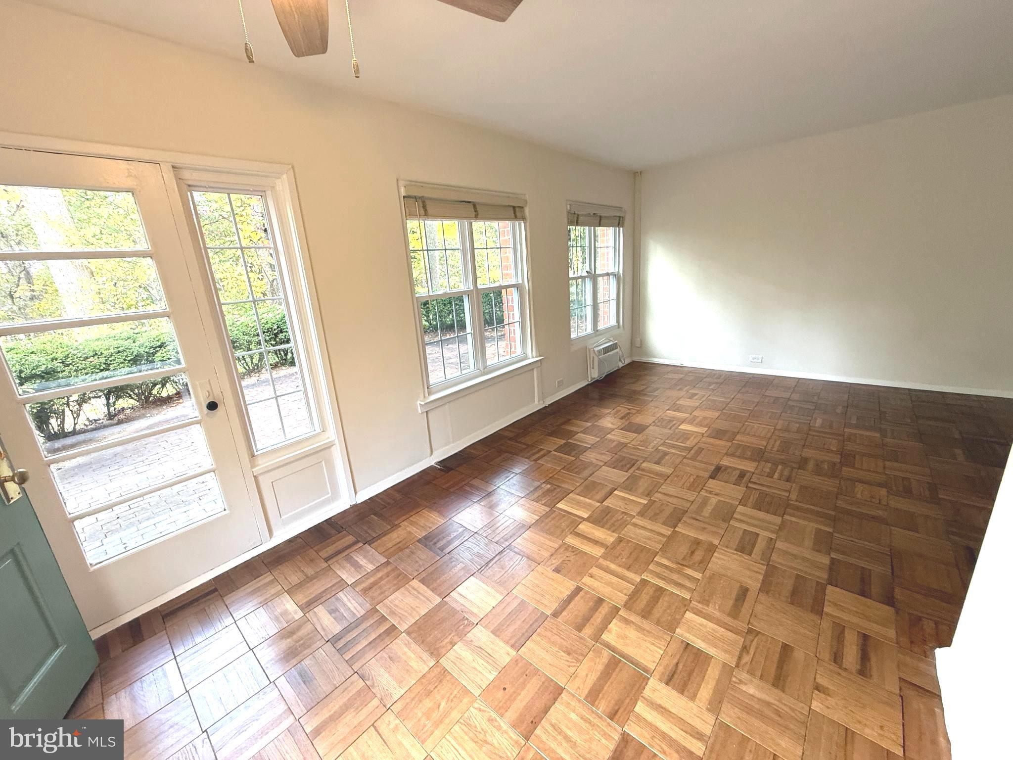 PARKFAIRFAX - Residential