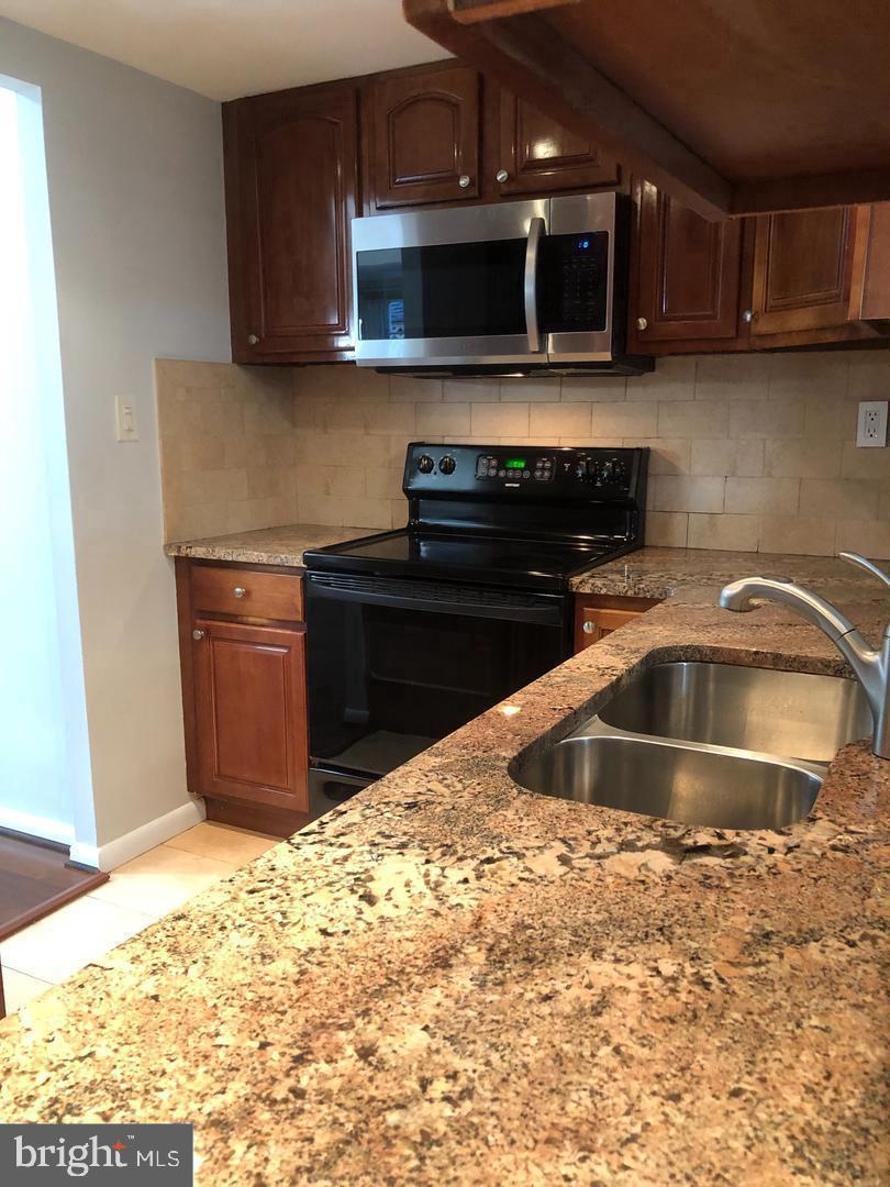 ST ELMO - Residential Lease