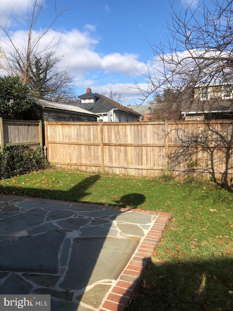 ST ELMO - Residential Lease