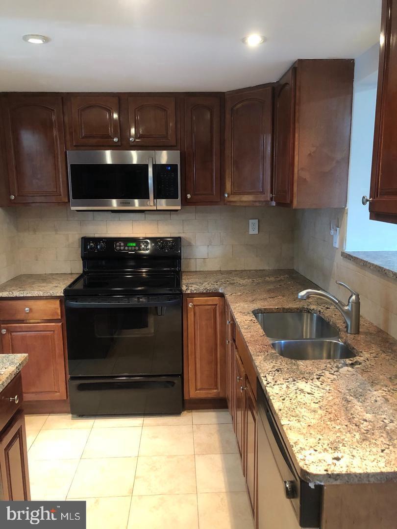 ST ELMO - Residential Lease