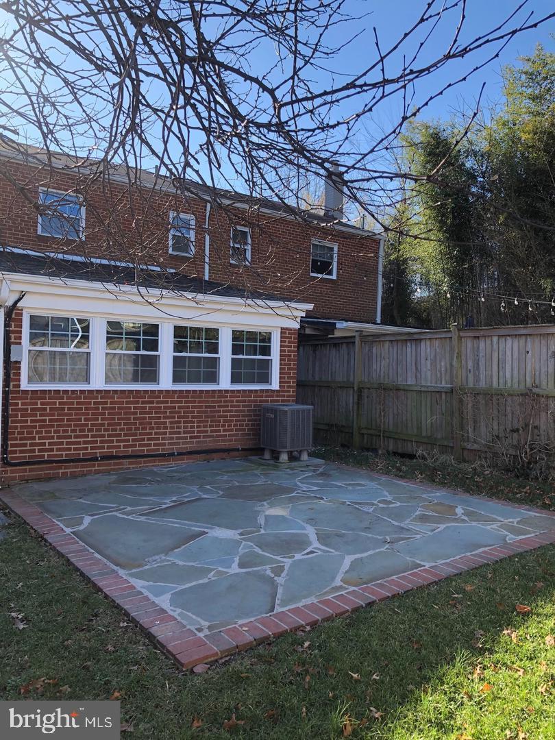 ST ELMO - Residential Lease