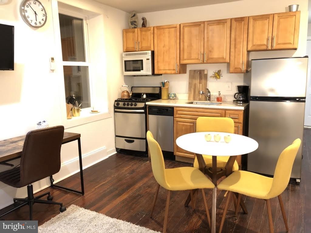 RITTENHOUSE SQUARE - Residential Lease