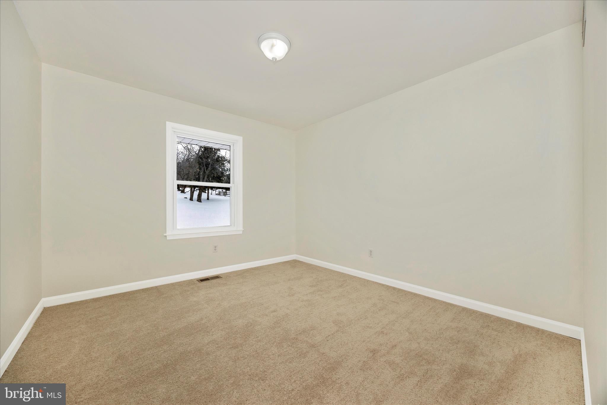 ROLLING HILLS - Residential