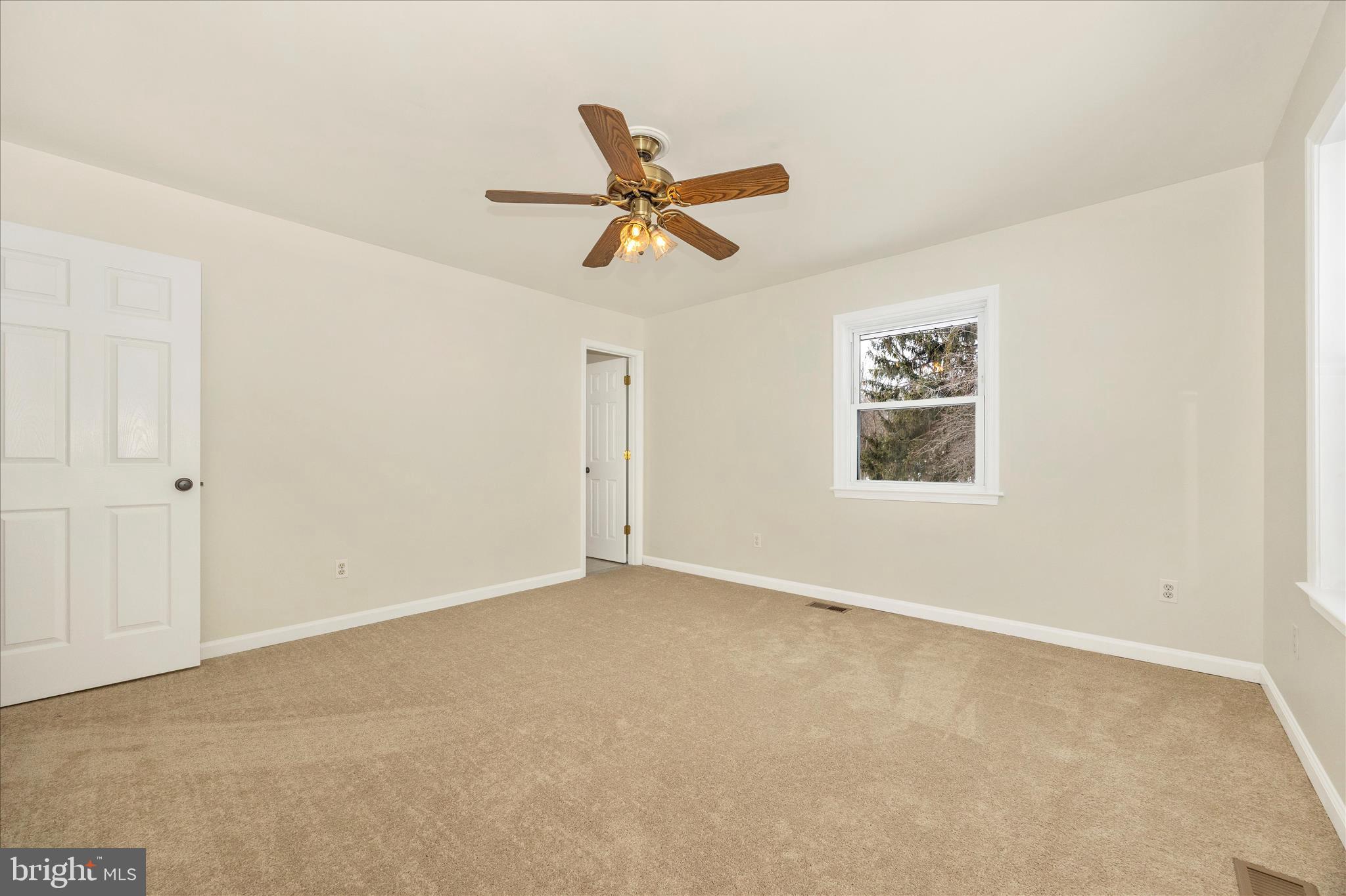 ROLLING HILLS - Residential