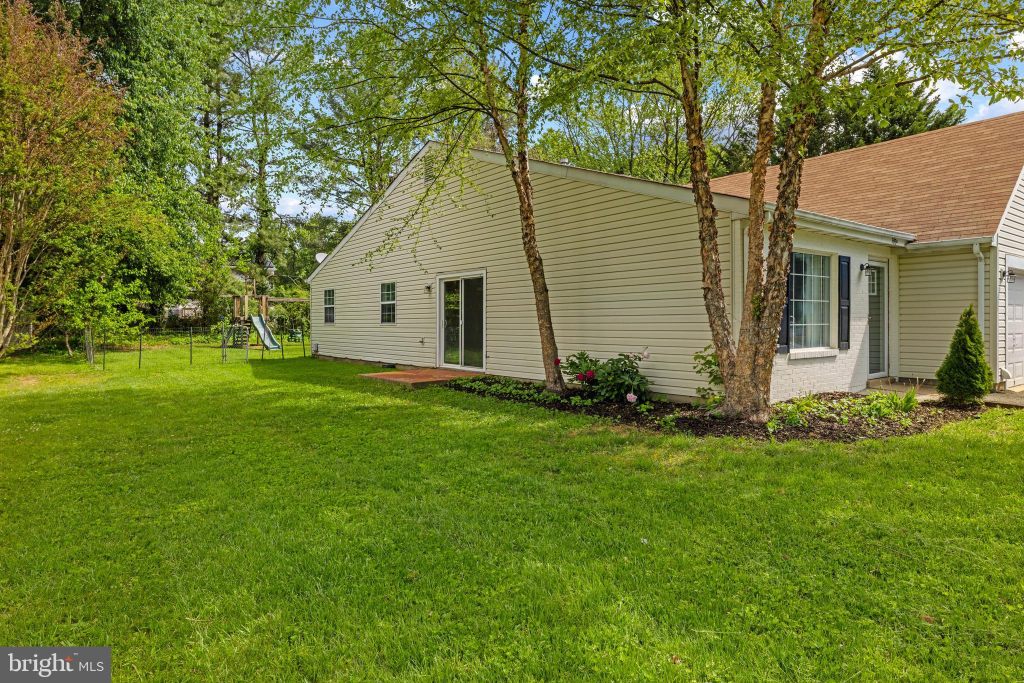 BROADVIEW ACRES - Residential