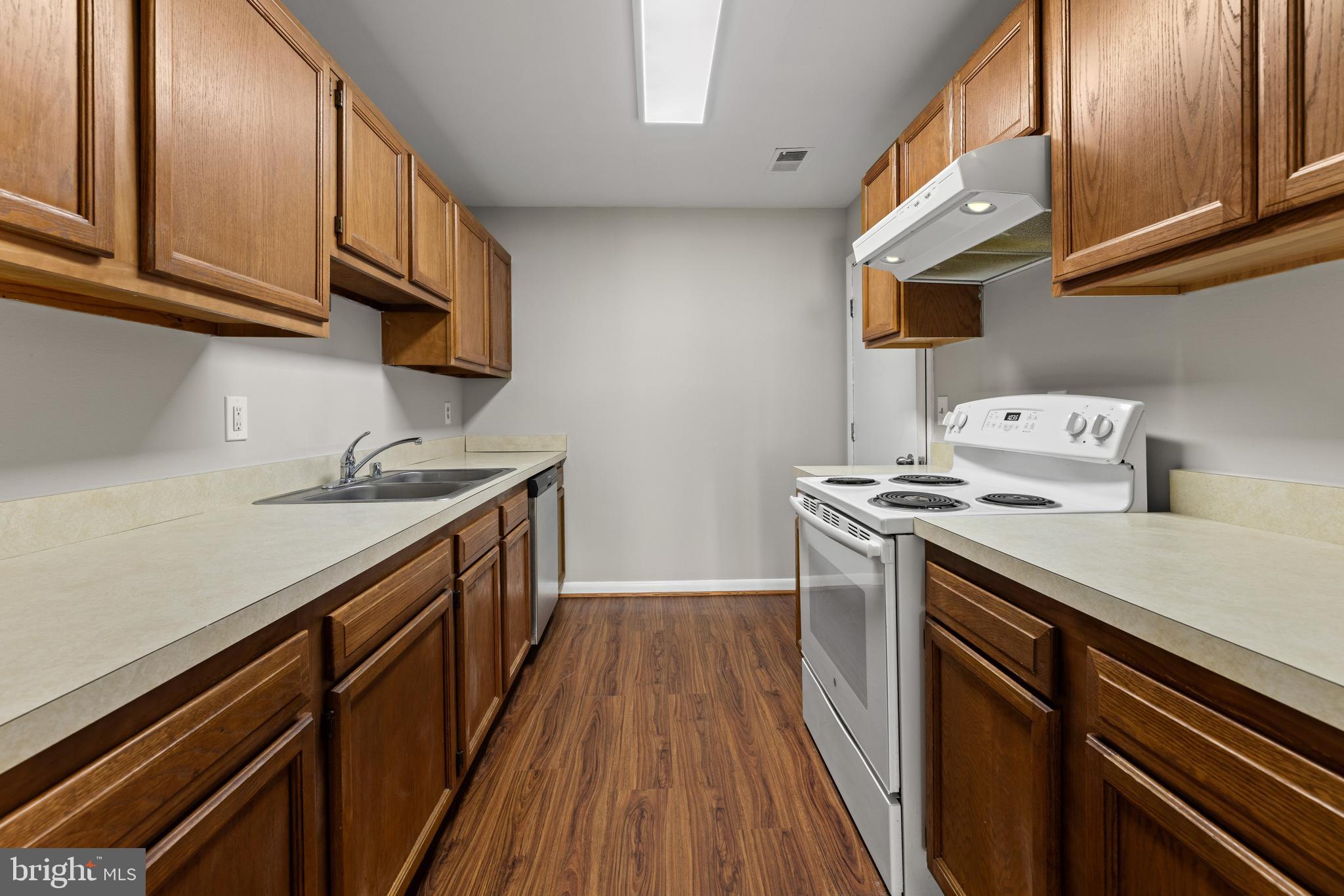 BROADVIEW ACRES - Residential