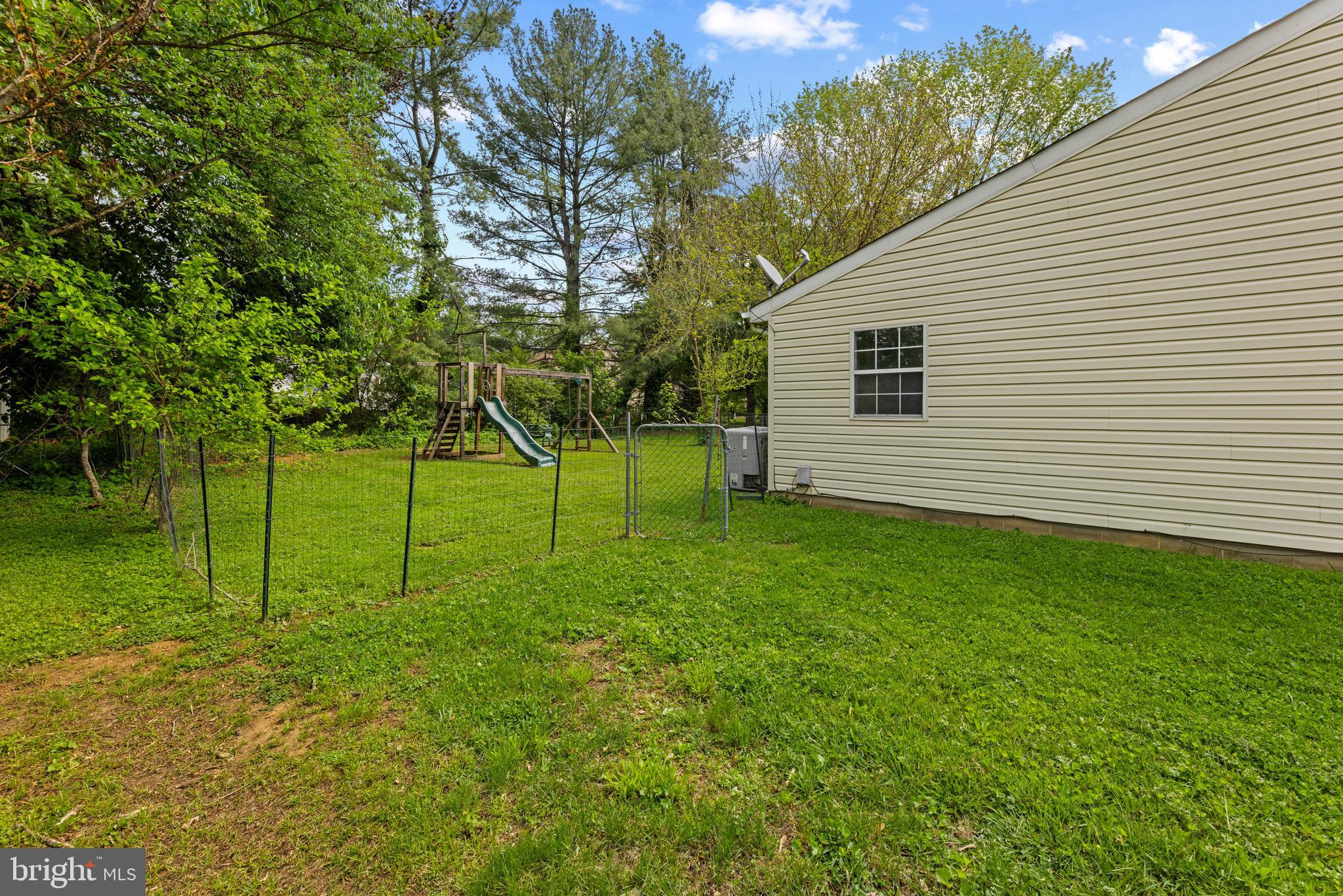 BROADVIEW ACRES - Residential