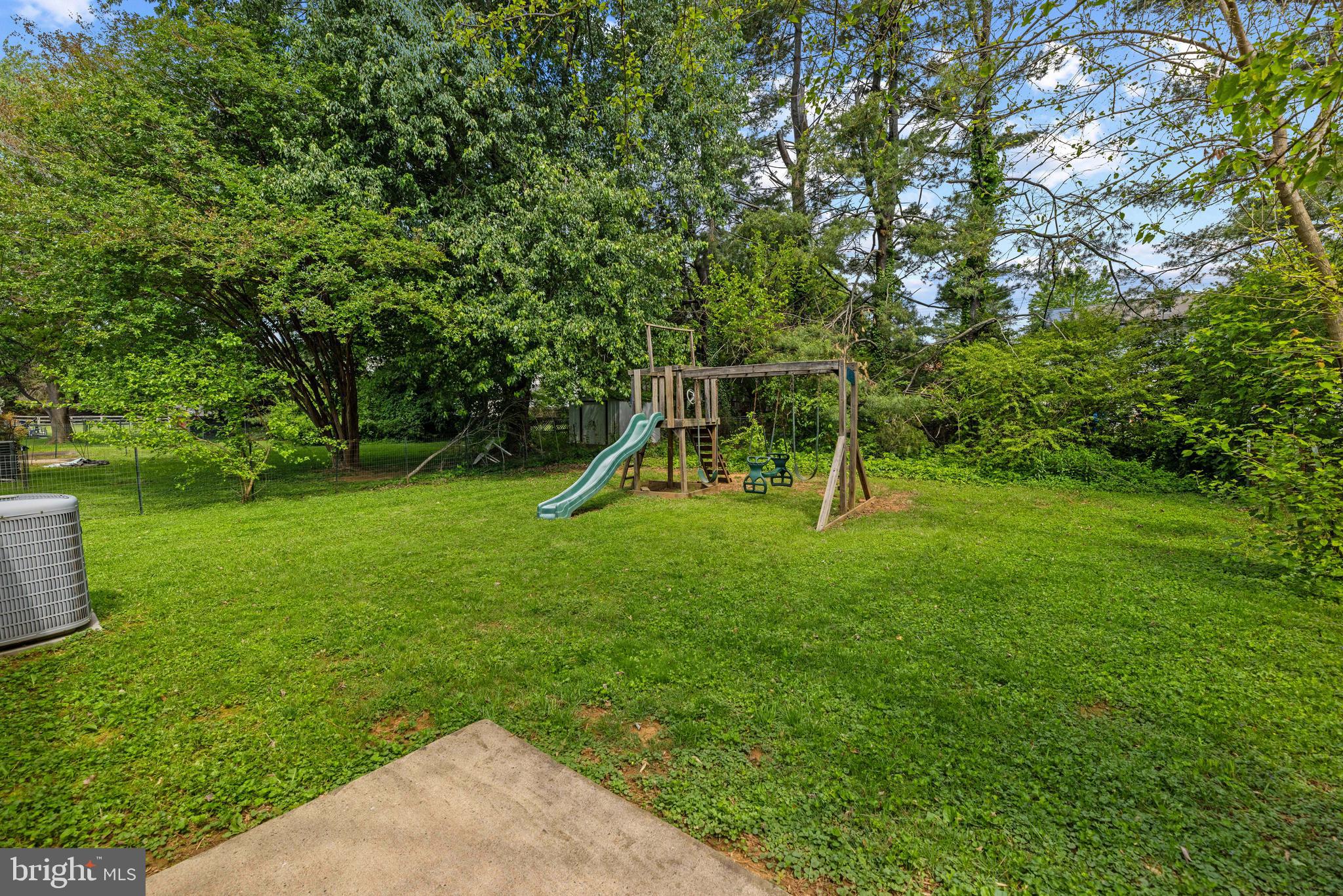 BROADVIEW ACRES - Residential