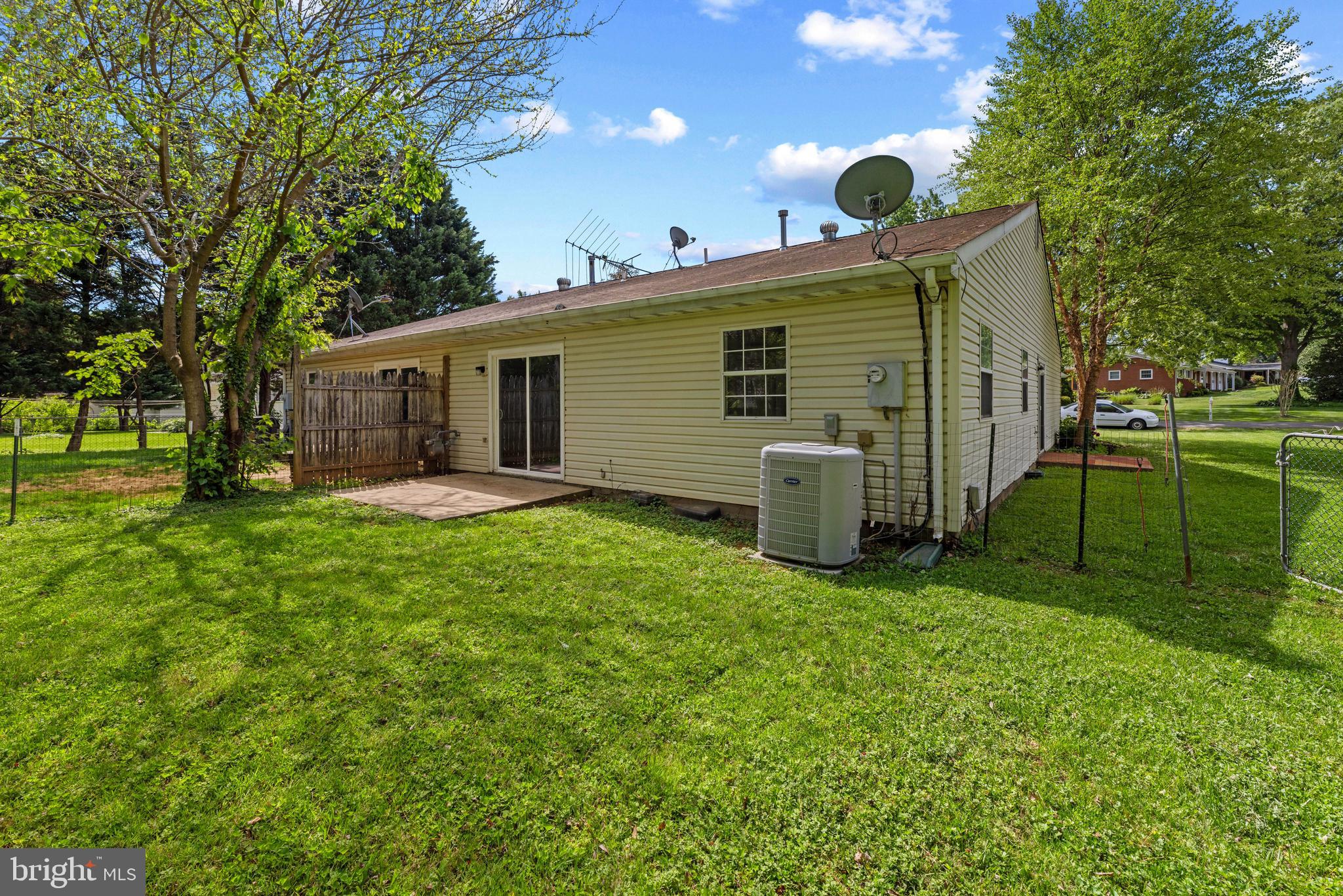 BROADVIEW ACRES - Residential