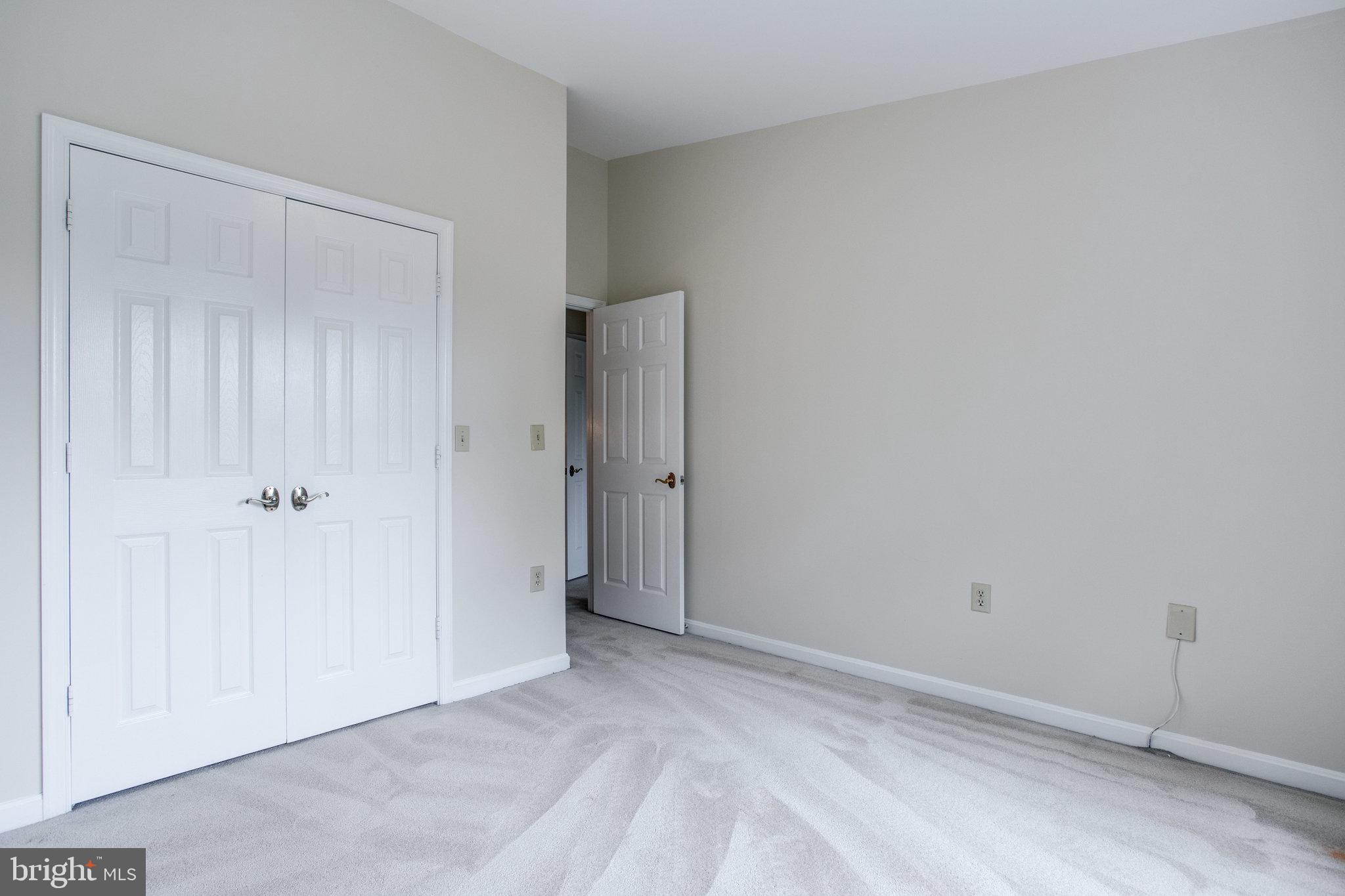 OAKTON CREST - Residential Lease