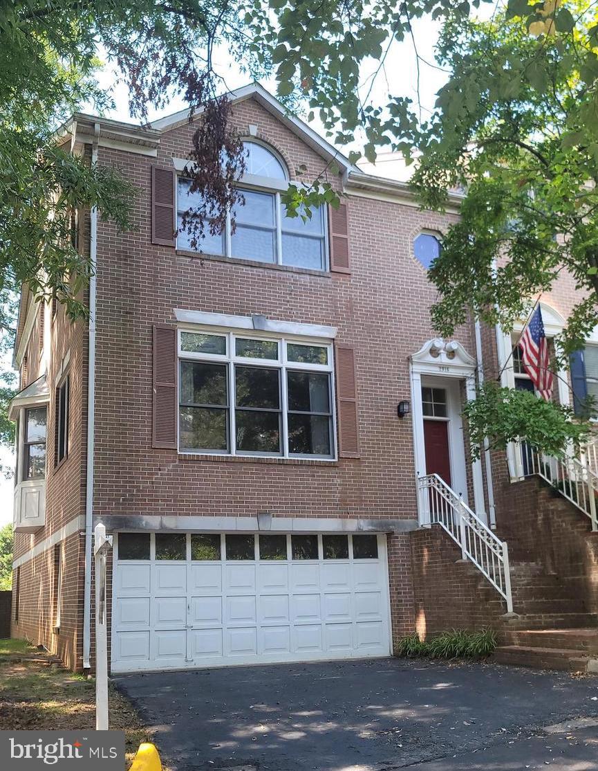 OAKTON CREST - Residential Lease