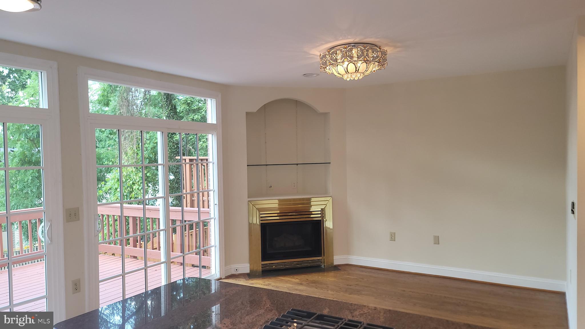 OAKTON CREST - Residential Lease