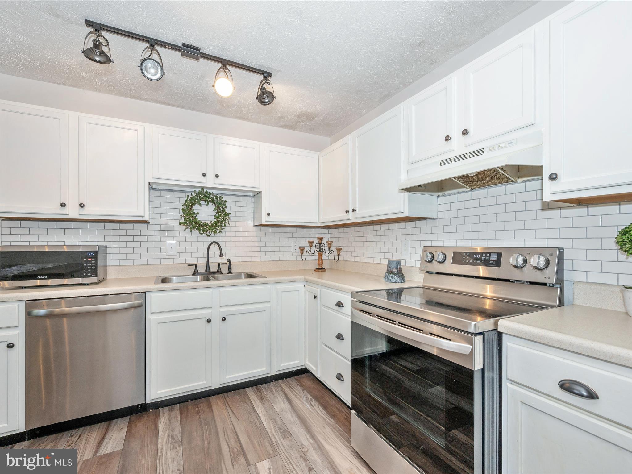 QUAIL VALLEY - Residential