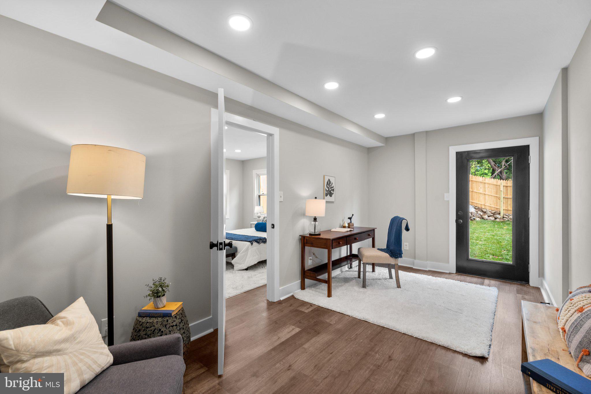 SILVER SPRING - Residential