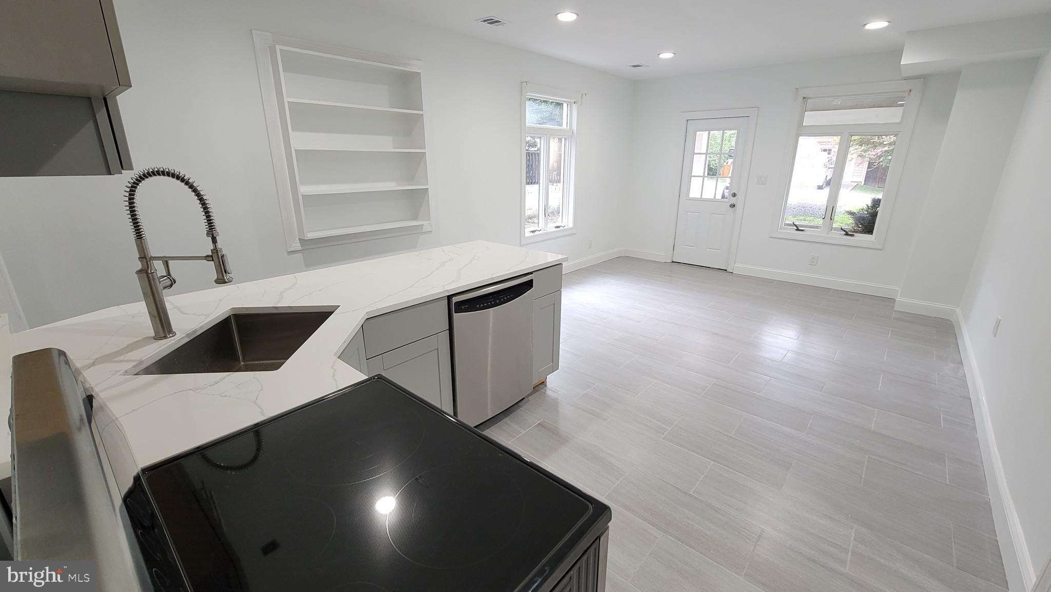 YORKTOWN - Residential Lease