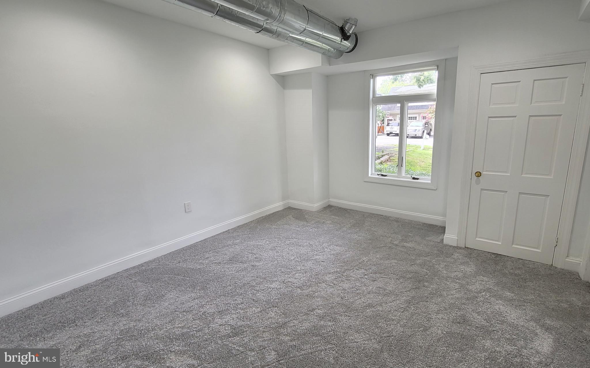 YORKTOWN - Residential Lease