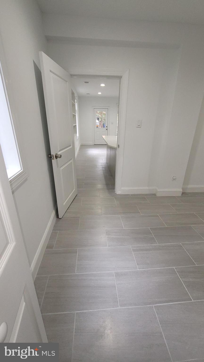 YORKTOWN - Residential Lease