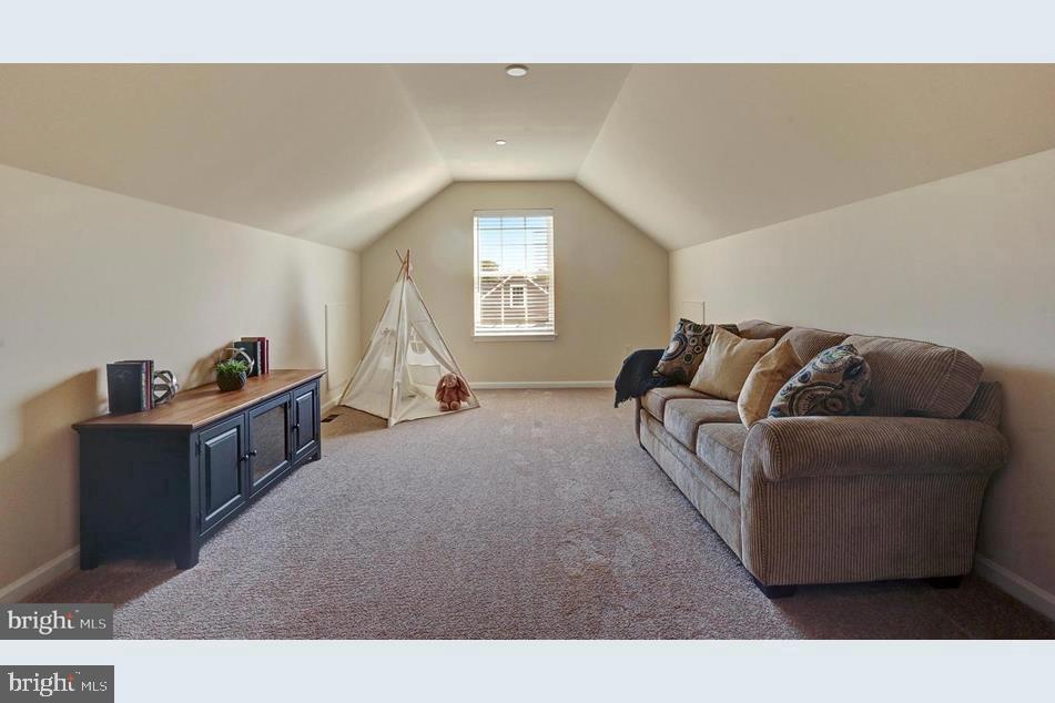 TRAIL SIDE - Residential Lease