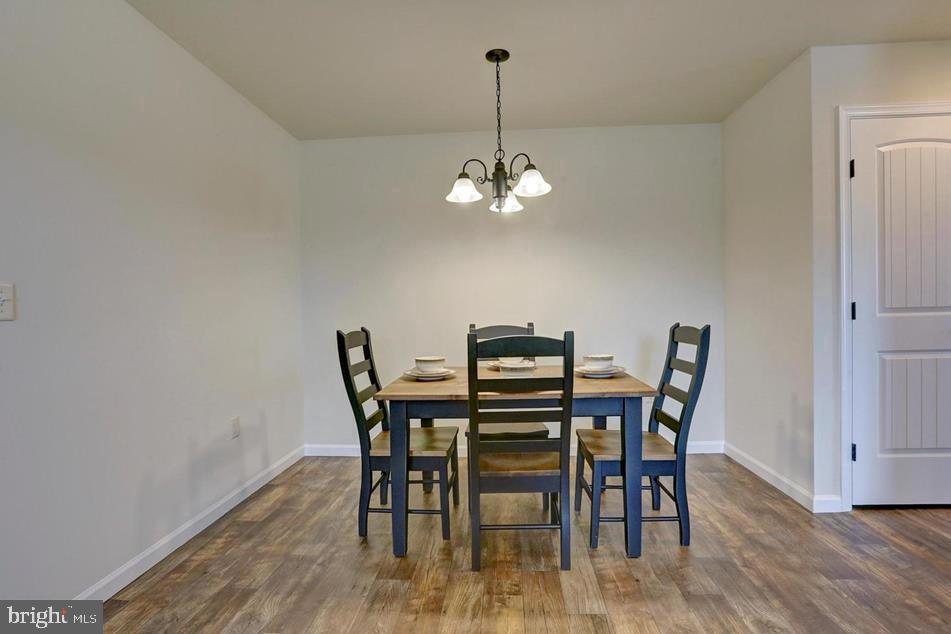 TRAIL SIDE - Residential Lease