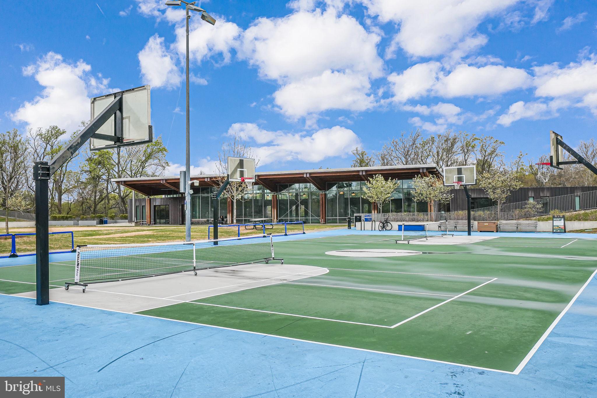 ARLINGTON FOREST - Residential Lease