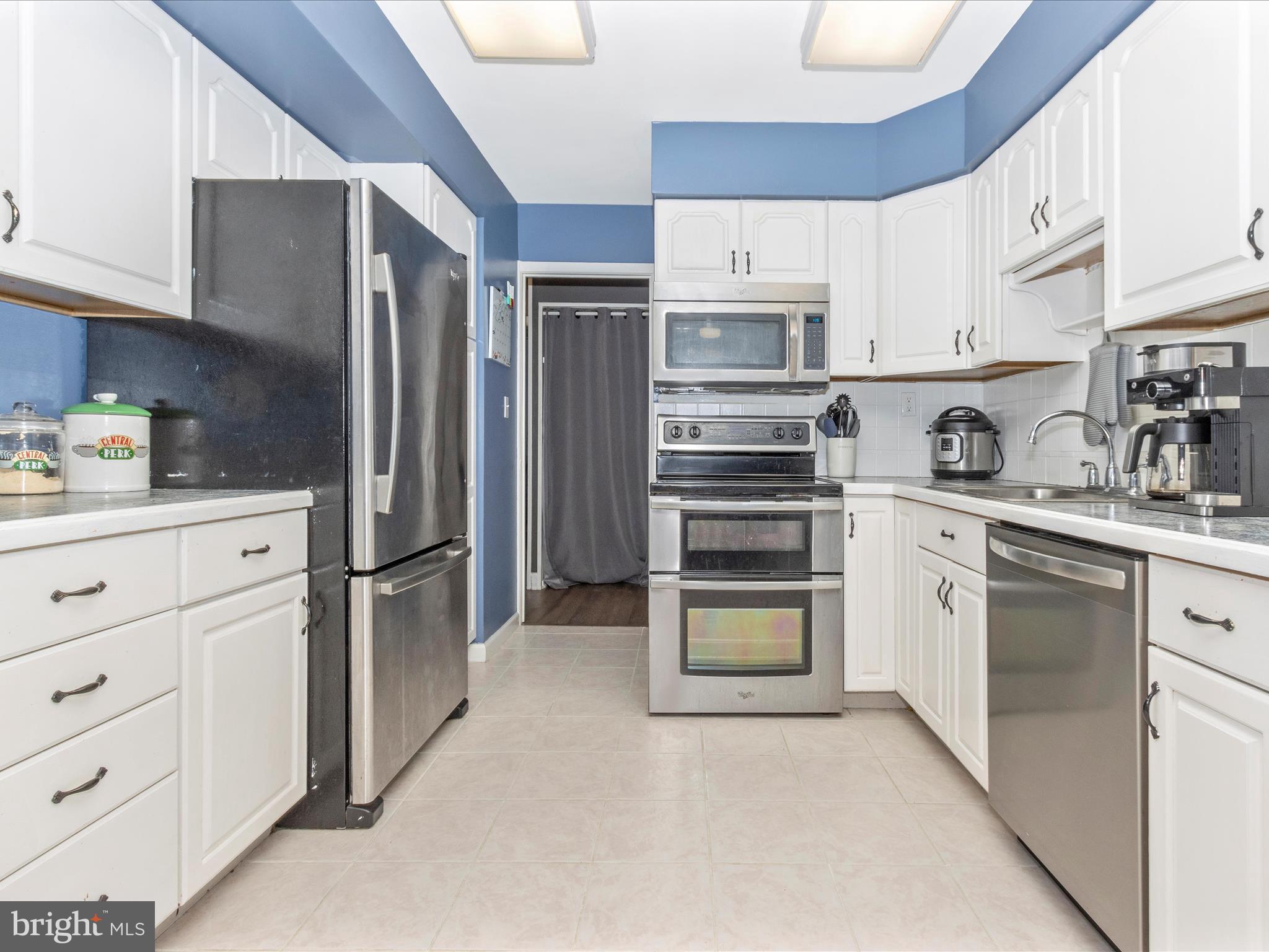 TULIP GROVE - Residential