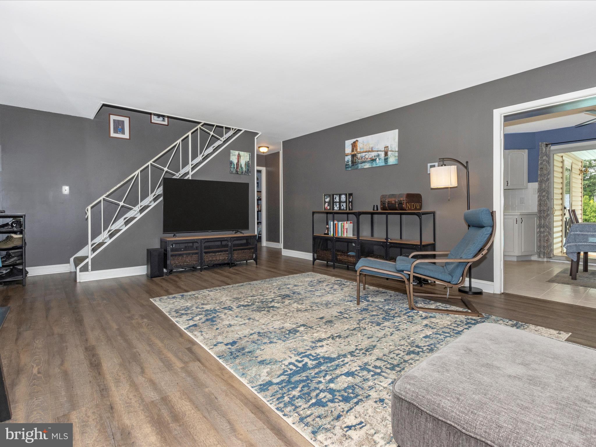 TULIP GROVE - Residential