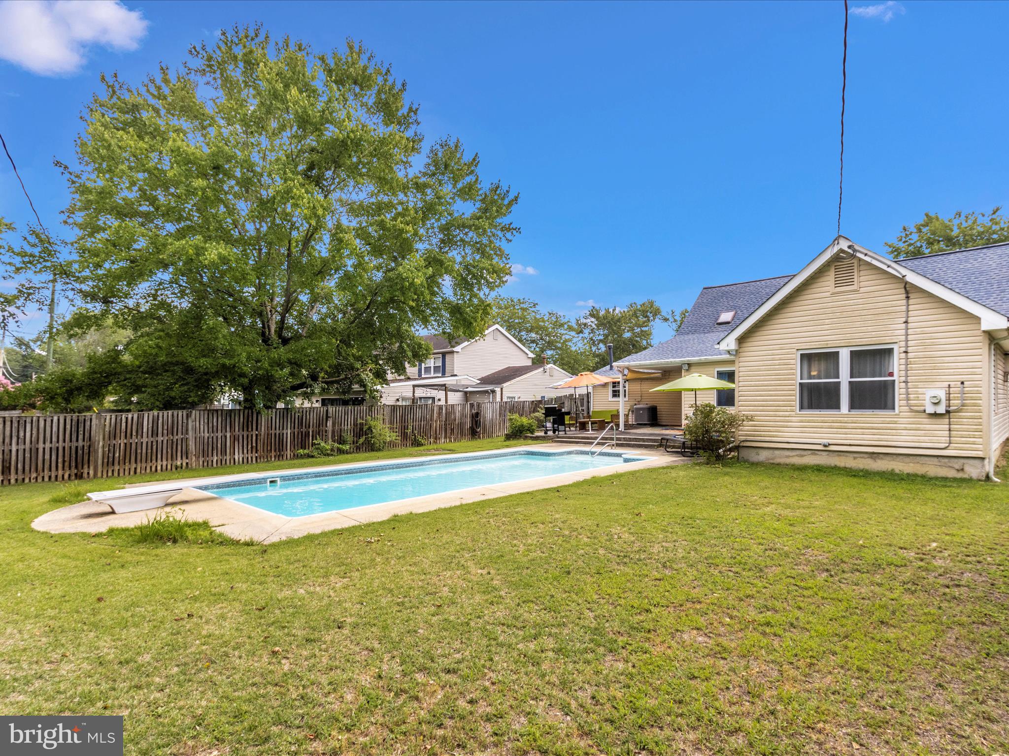 TULIP GROVE - Residential