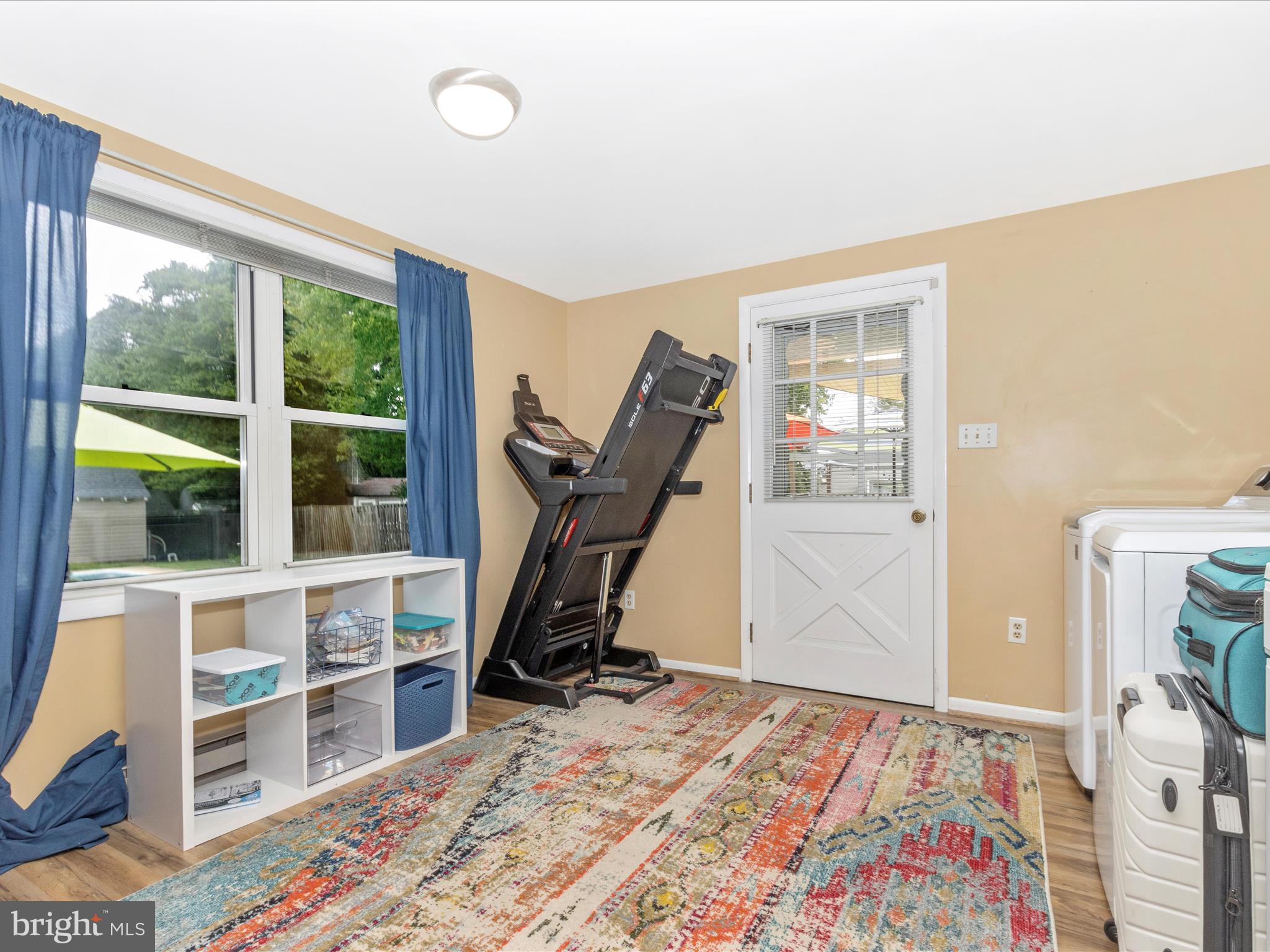 TULIP GROVE - Residential