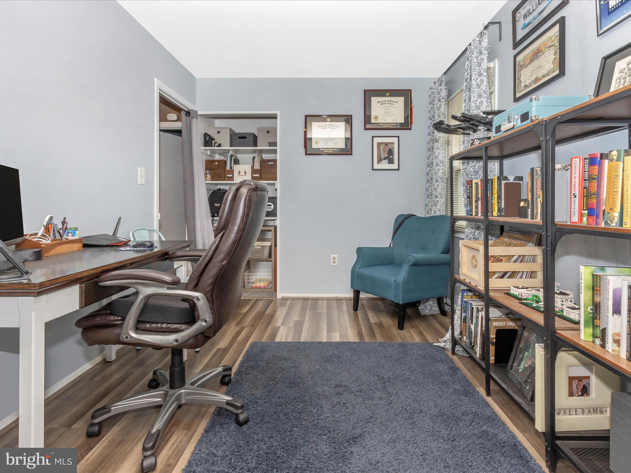 TULIP GROVE - Residential