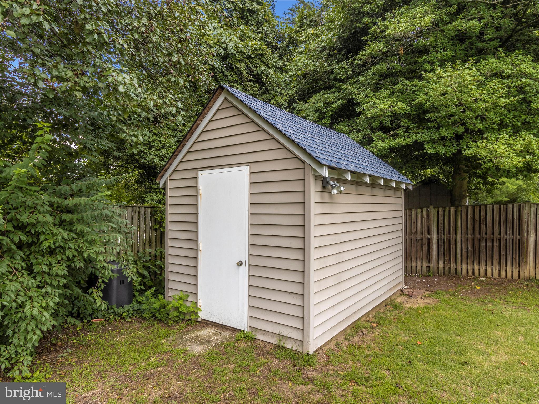 TULIP GROVE - Residential