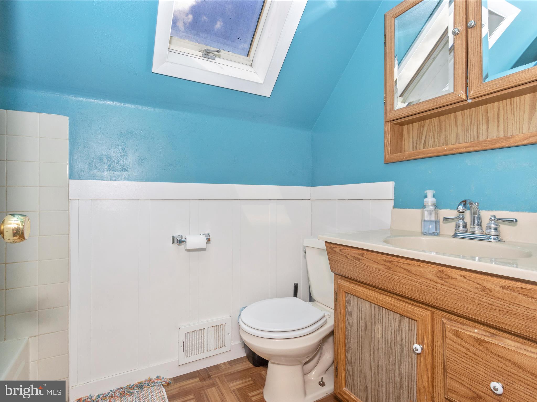 TULIP GROVE - Residential