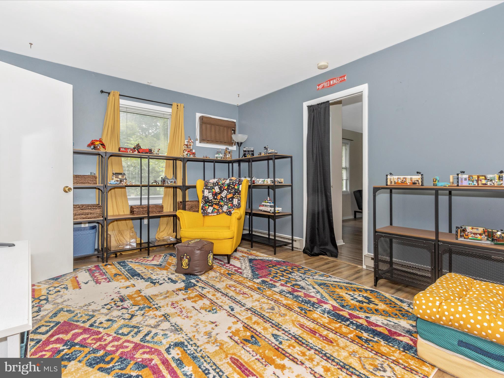 TULIP GROVE - Residential