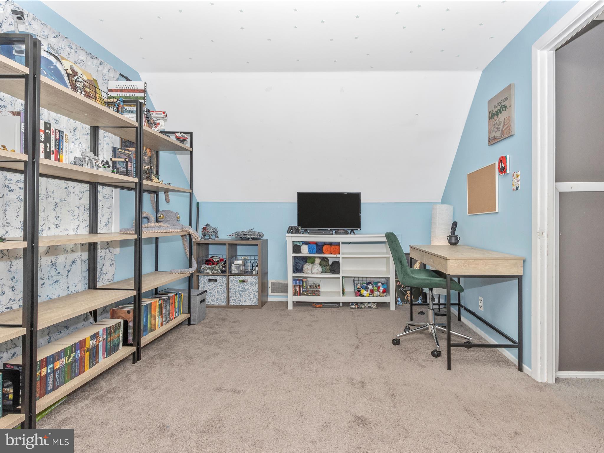 TULIP GROVE - Residential