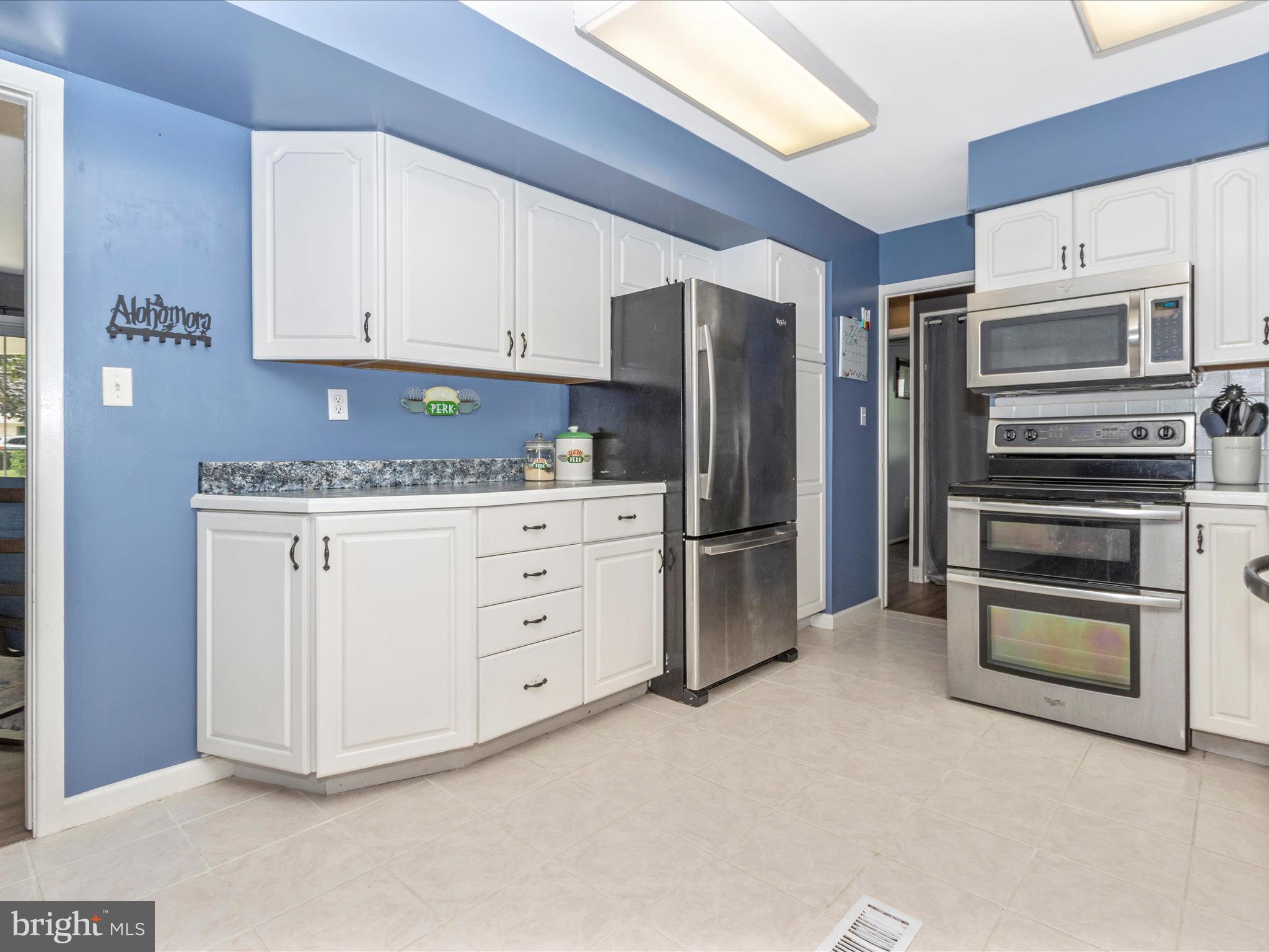 TULIP GROVE - Residential