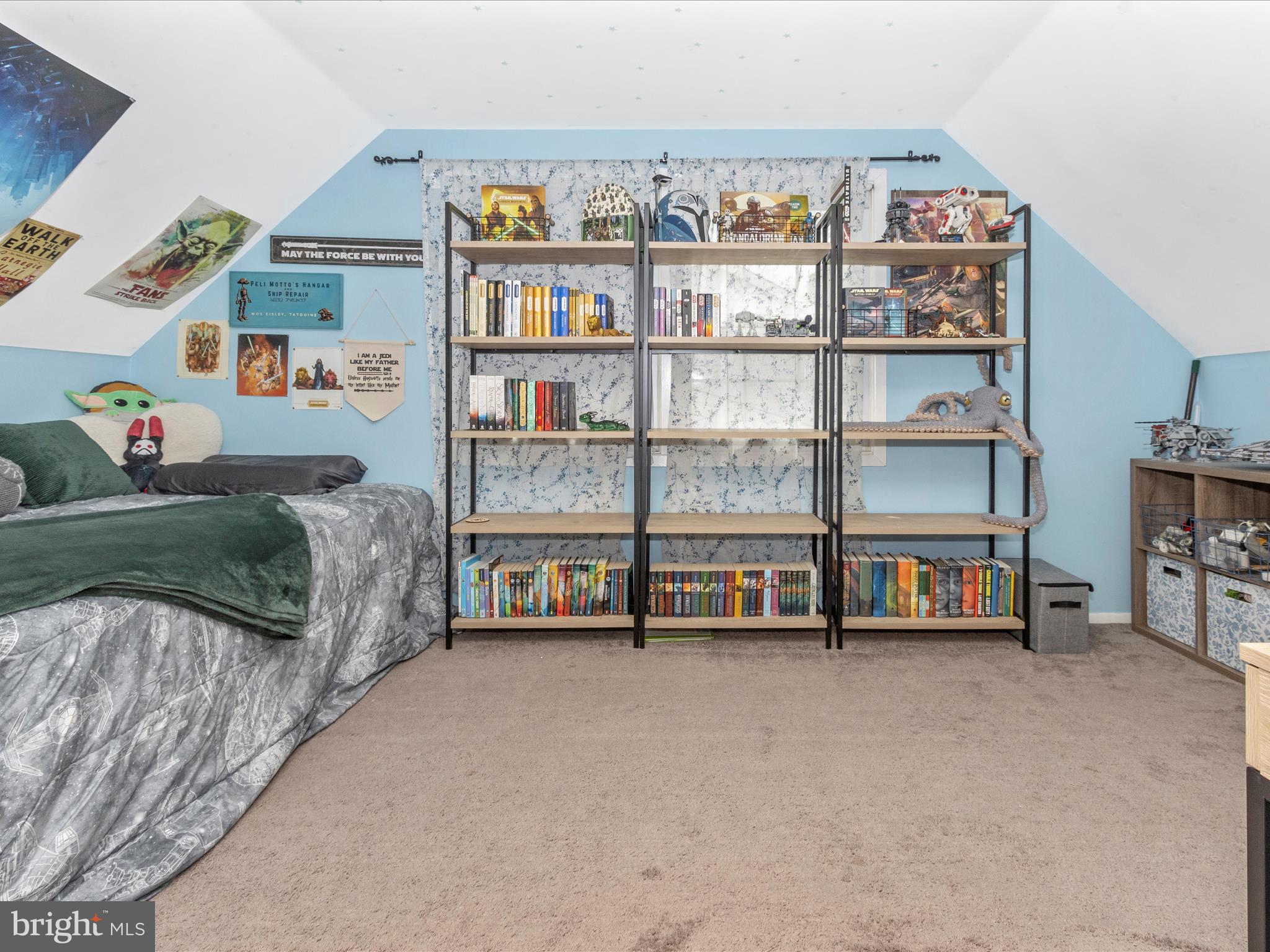 TULIP GROVE - Residential