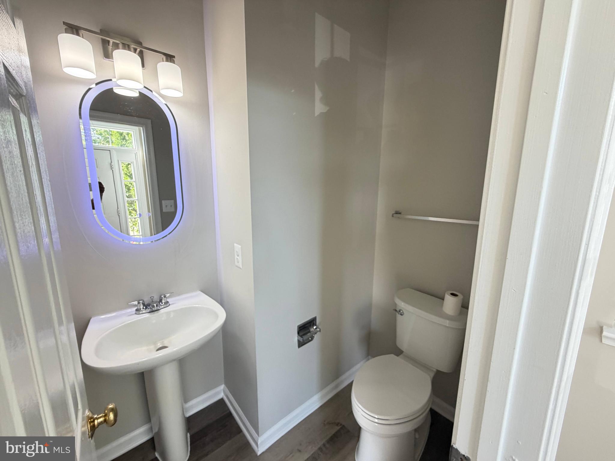 MONTCLAIR MEWS - Residential