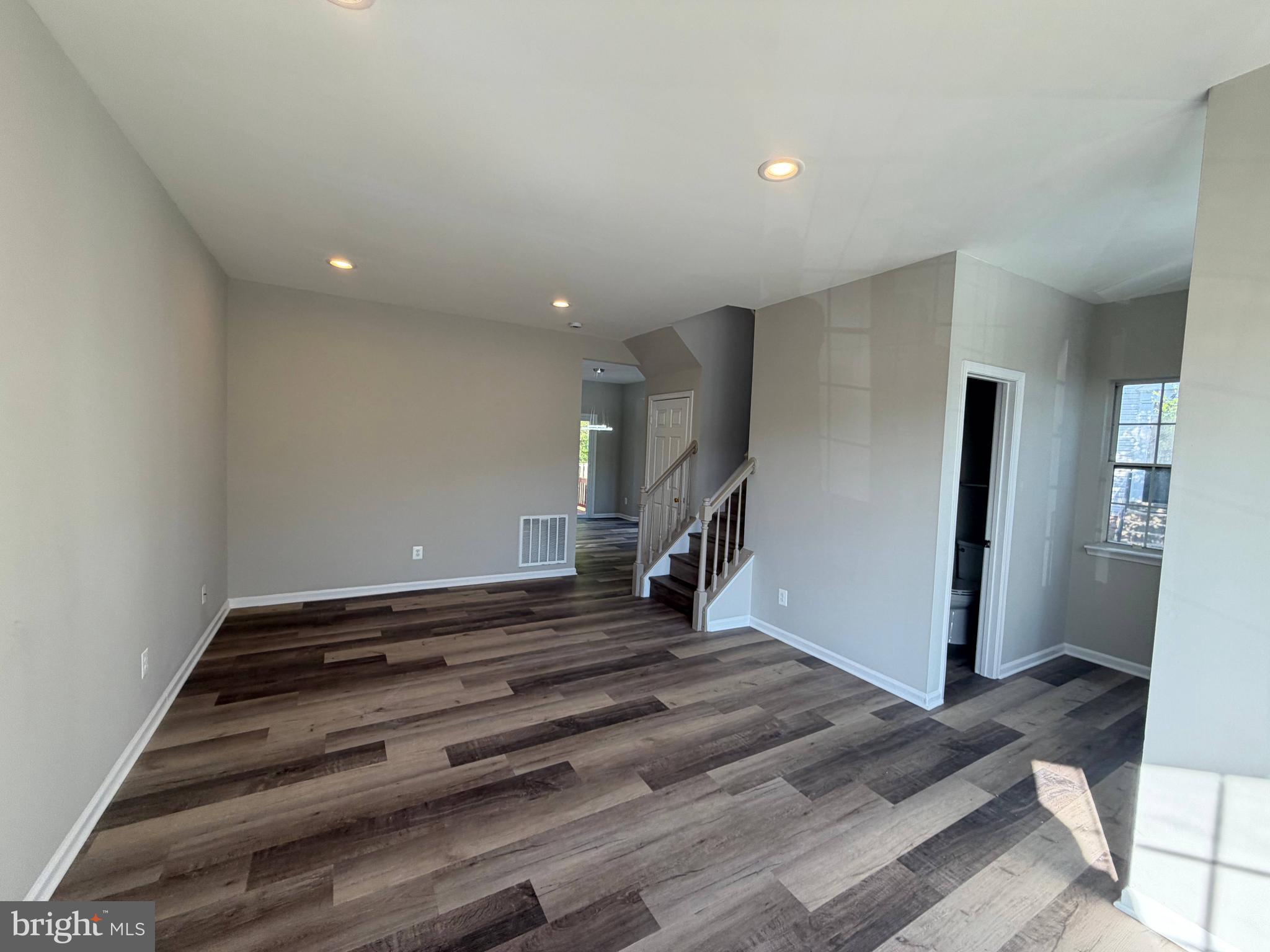 MONTCLAIR MEWS - Residential