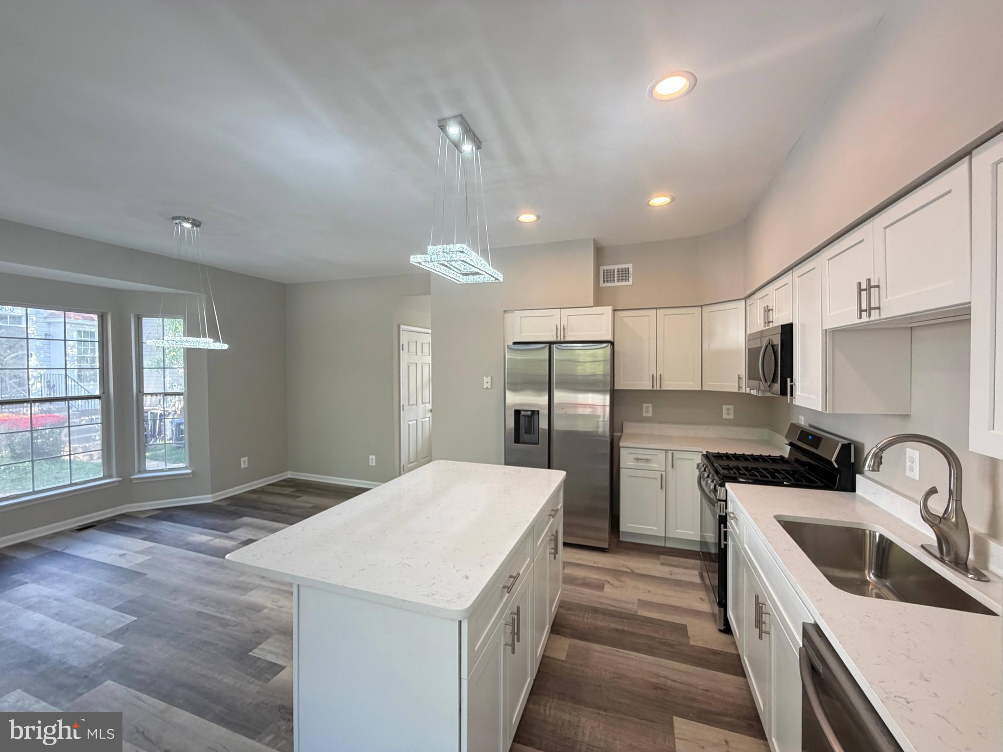 MONTCLAIR MEWS - Residential