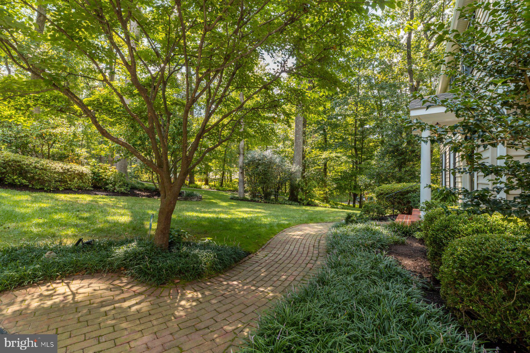 4018 HOLLY KNOLL DRIVE